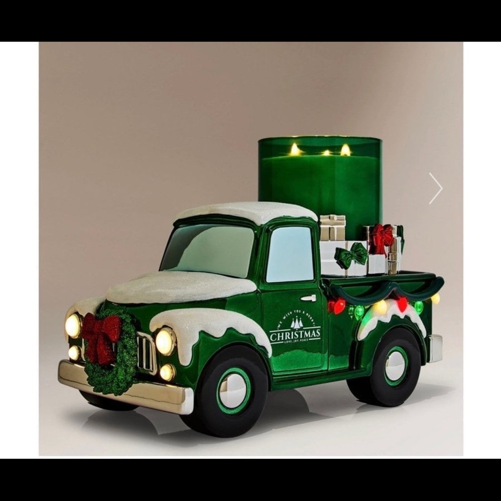 Bath and Body Works Light Up Christmas Truck